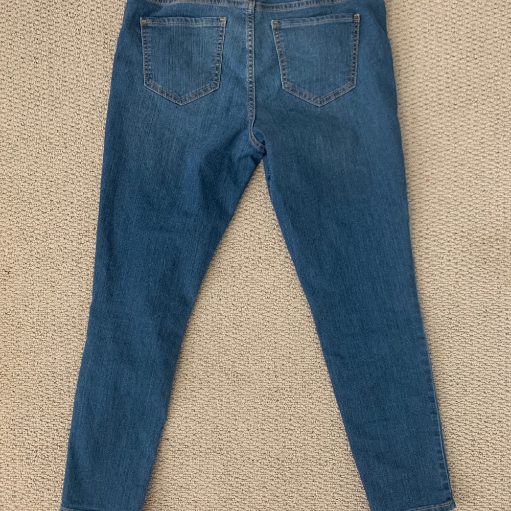Old Navy Super Skinny Ankle Jeans